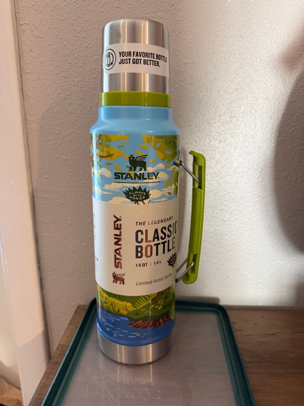 Stanley Classic Bottle - Light Blue & Lime Green